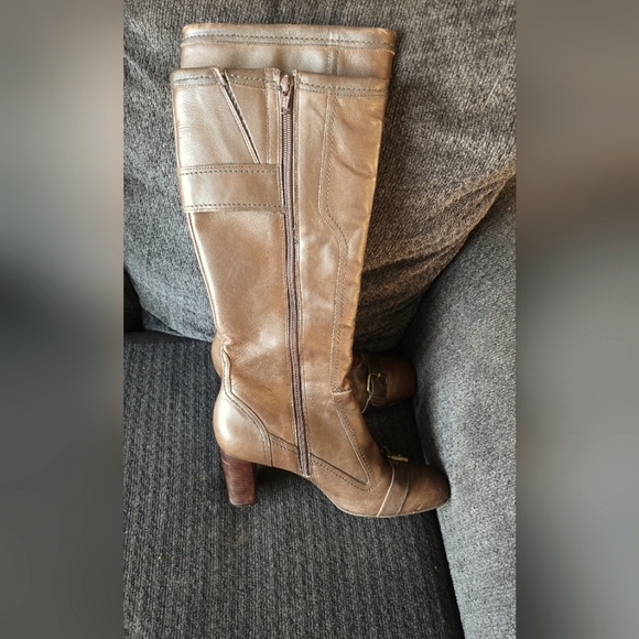 Size 8.5 Hushpuppies Leather Ladies Boots - Picture 1 of 5